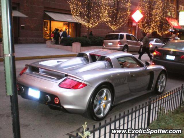 Porsche Carrera GT spotted in Chicago, Illinois