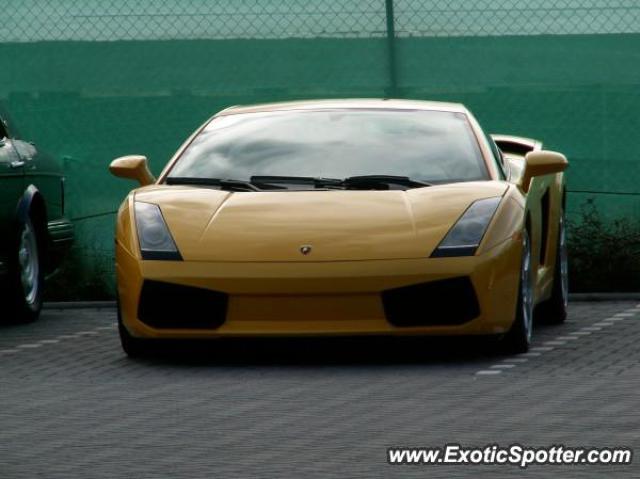 Lamborghini Gallardo spotted in Utrecht, Netherlands