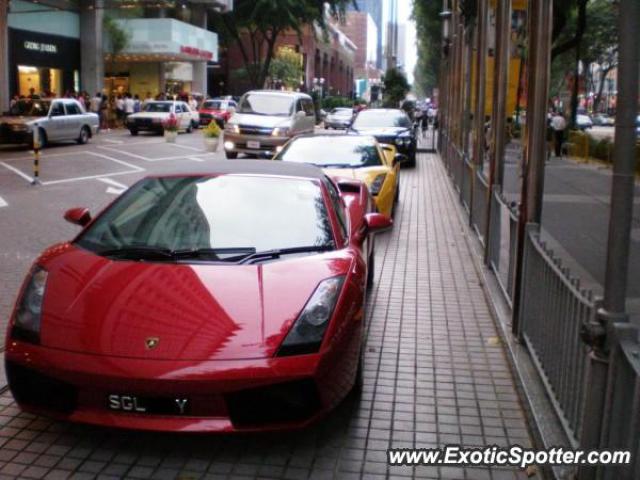 Lamborghini Gallardo spotted in Orchard, Singapore