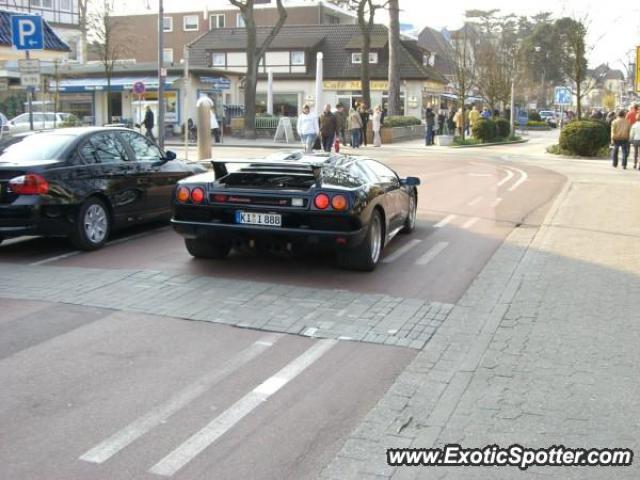 Lamborghini Diablo spotted in Hamburg, Germany