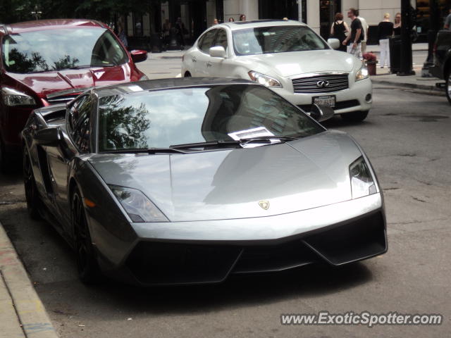 Lamborghini Gallardo spotted in Chicago, Illinois