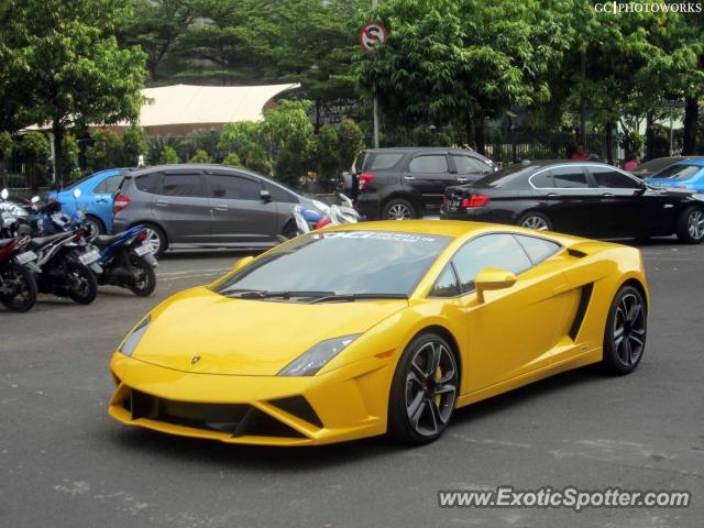 Lamborghini Gallardo spotted in Jakarta, Indonesia