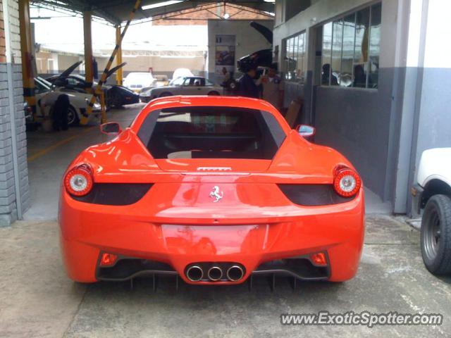 Ferrari 458 Italia spotted in Bogota, Colombia