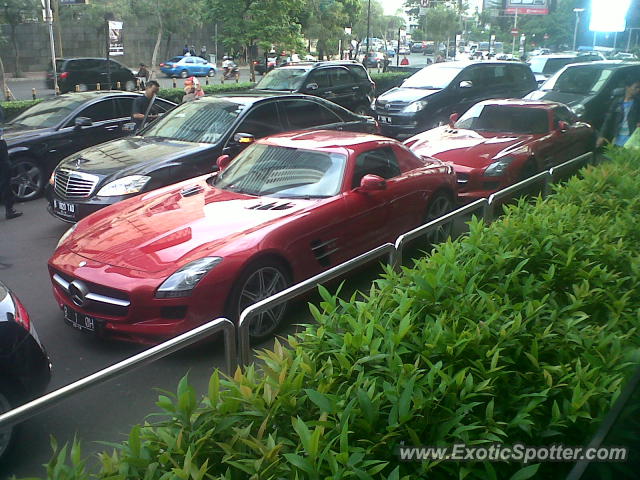 Mercedes SLS AMG spotted in Jakarta, Indonesia