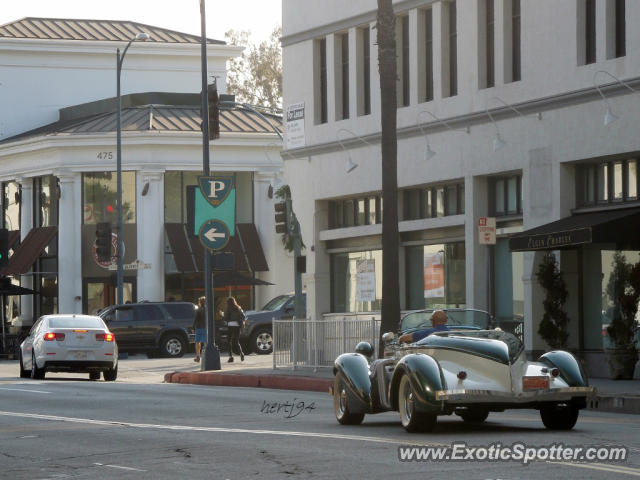 Other Vintage spotted in Beverly Hills, California