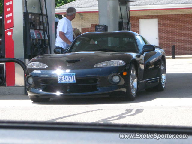 Dodge Viper spotted in Burnsville, Minnesota