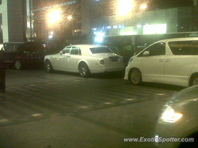 Rolls Royce Phantom spotted in Jakarta, Indonesia