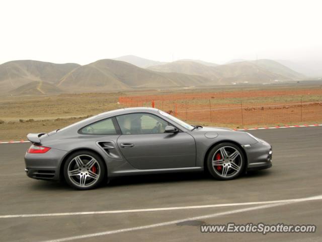 Porsche 911 Turbo spotted in Lima, Peru