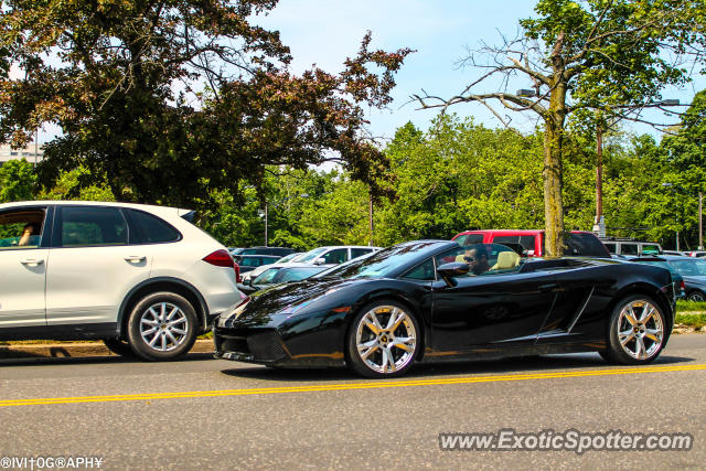 Lamborghini Gallardo spotted in Greenwich, Connecticut