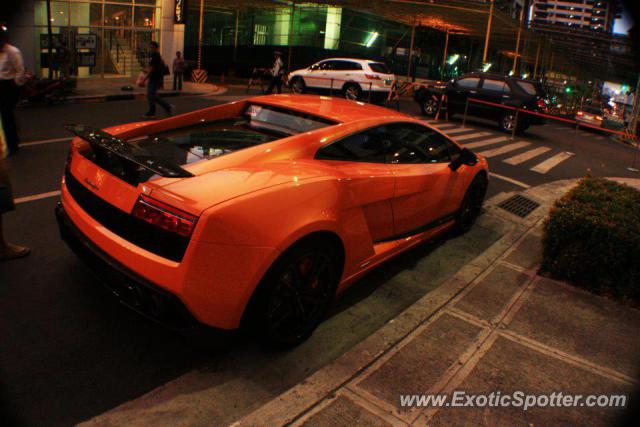 Lamborghini Gallardo spotted in Taguig, Philippines