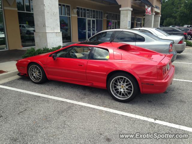 Lotus Esprit spotted in Jacksonville, Florida