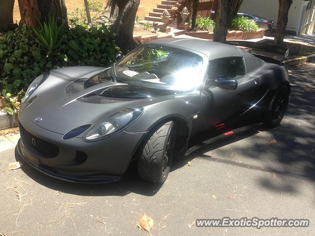 Lotus Elise spotted in Los Angeles, California