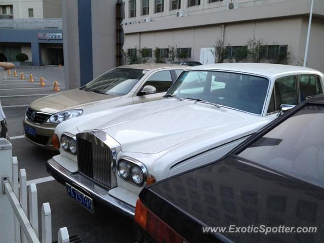 Rolls Royce Silver Shadow spotted in Shanghai, China