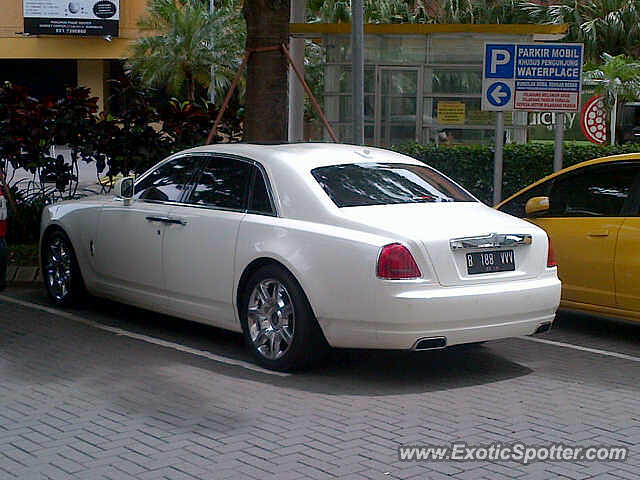 Rolls Royce Ghost spotted in Surabaya, Indonesia