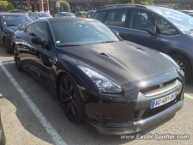 Nissan GT-R spotted in Troyes, France