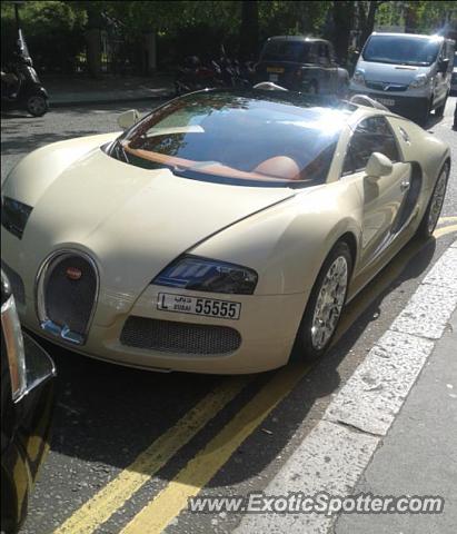 Bugatti Veyron spotted in London, United Kingdom