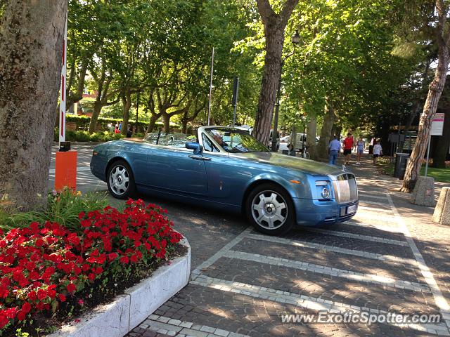 Rolls Royce Phantom spotted in Garda lake, Italy