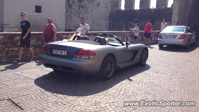 Dodge Viper spotted in Garda lake, Italy