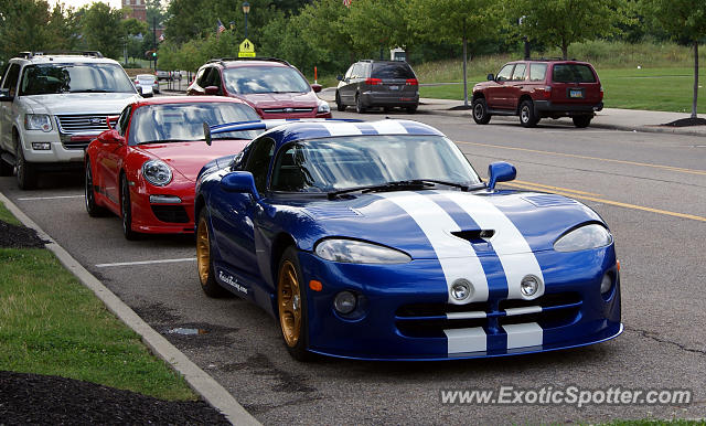 Dodge Viper spotted in New Albany, Ohio