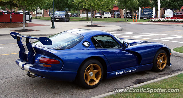 Dodge Viper spotted in New Albany, Ohio