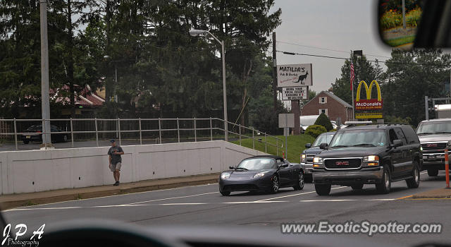 Tesla Roadster spotted in Newark, Delaware