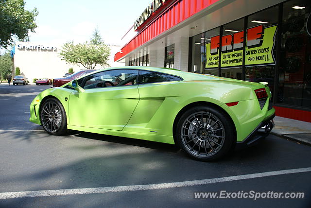 Lamborghini Gallardo spotted in Bellevue, Washington