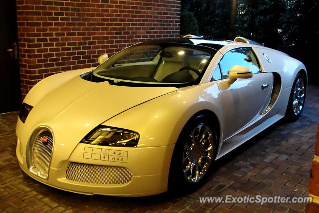 Bugatti Veyron spotted in Washington DC, Virginia