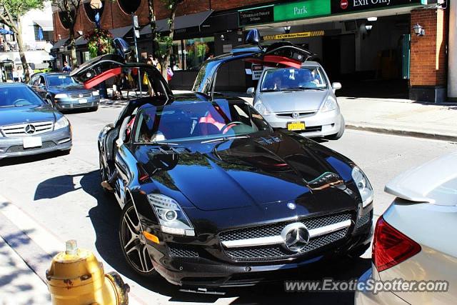 Mercedes SLS AMG spotted in Toronto, Canada