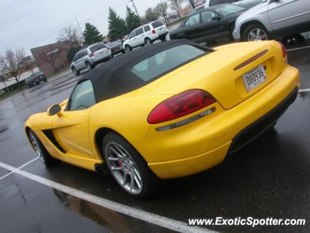 Dodge Viper spotted in Minneapolis, Minnesota