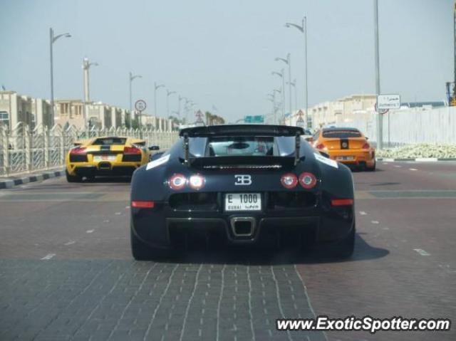 Bugatti Veyron spotted in Dubai, United Arab Emirates