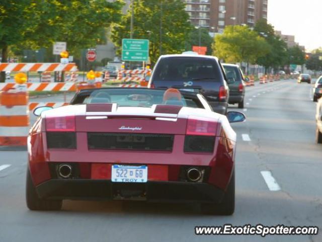 Lamborghini Gallardo spotted in Troy, Michigan