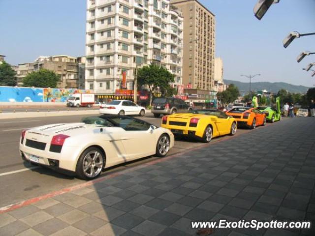 Lamborghini Gallardo spotted in Taipei, Taiwan