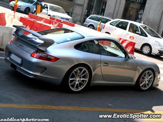 Porsche 911 GT3 spotted in Milan, Italy