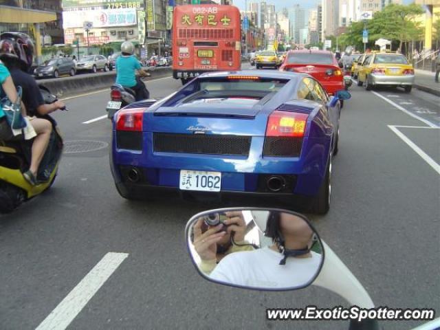 Lamborghini Gallardo spotted in Taipei, Taiwan