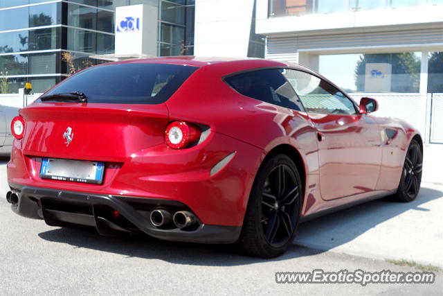 Ferrari FF spotted in Rovigo, Italy