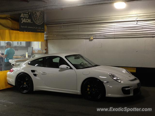 Porsche 911 GT2 spotted in Toronto, Canada