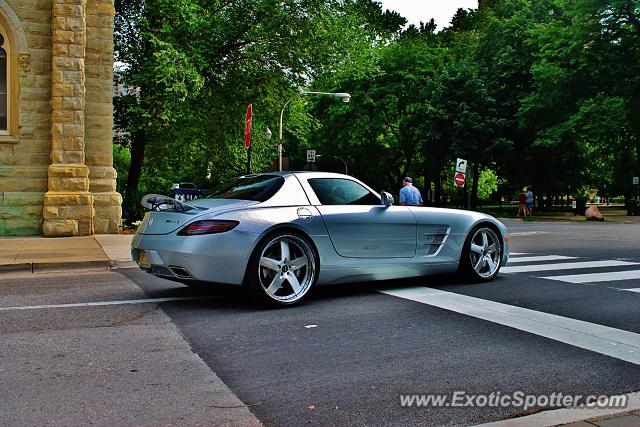 Mercedes SLS AMG spotted in Chicago, Illinois