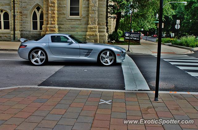 Mercedes SLS AMG spotted in Chicago, Illinois