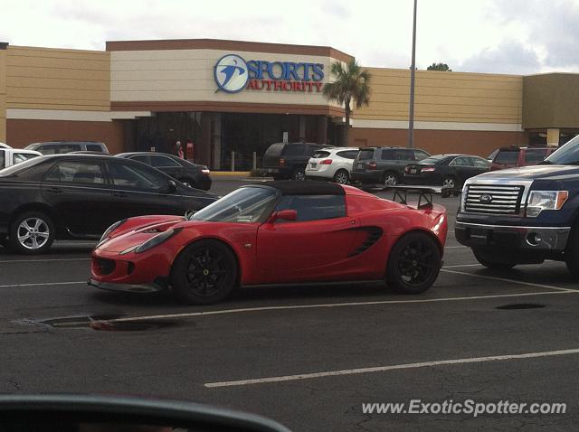 Lotus Elise spotted in Panama City, Florida