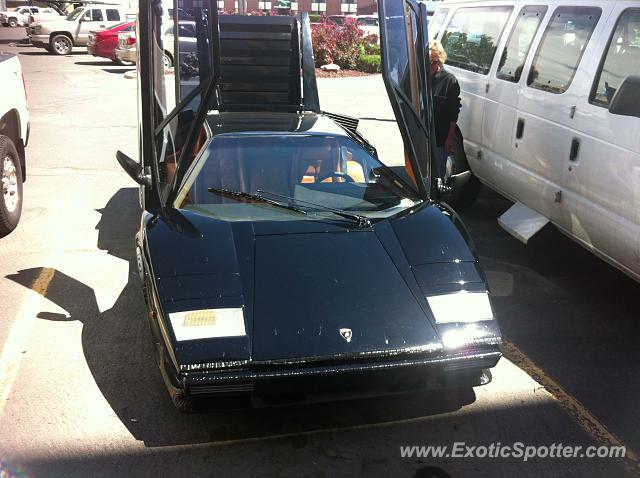 Lamborghini Countach spotted in Billings, Montana