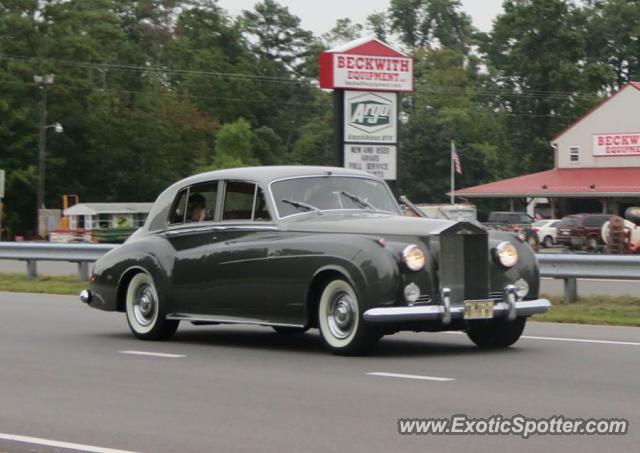 Rolls Royce Silver Cloud spotted in Linkwood-Salem, Maryland