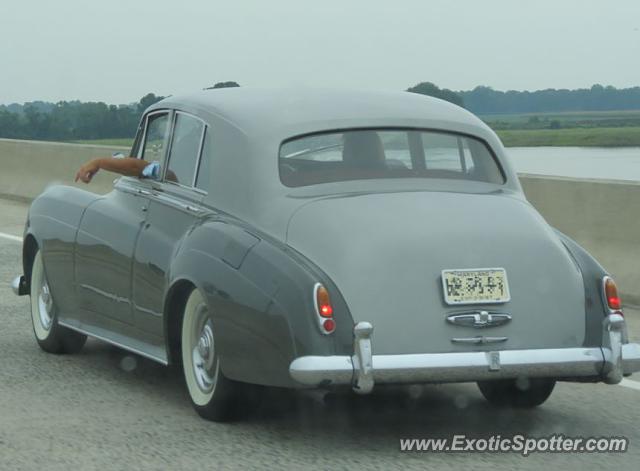 Rolls Royce Silver Cloud spotted in Vienna, Maryland