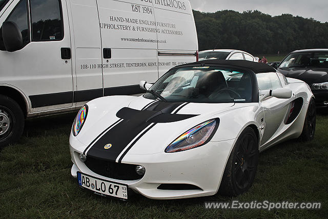 Lotus Elise spotted in Brands Hatch, United Kingdom