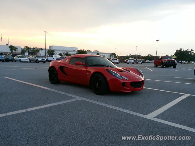 Lotus Elise spotted in Panama City, Florida