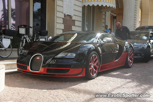 Bugatti Veyron spotted in Cannes, France