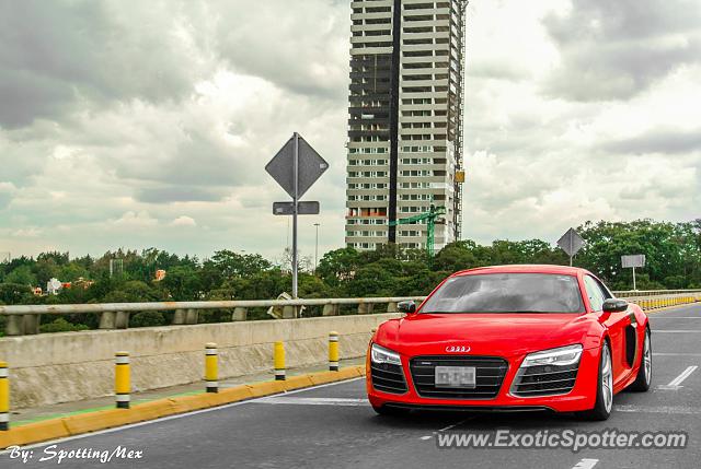 Audi R8 spotted in Mexico City, Mexico