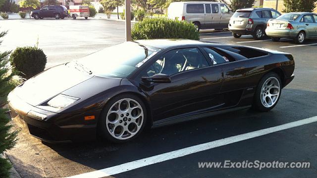 Lamborghini Diablo spotted in Cookesville, Tennessee