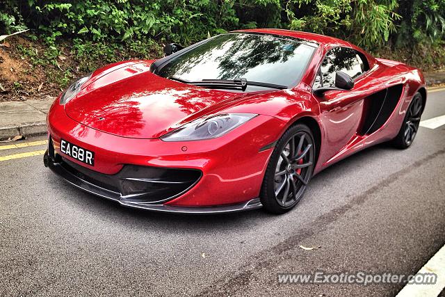 Mclaren MP4-12C spotted in Dempsey Hill, Singapore