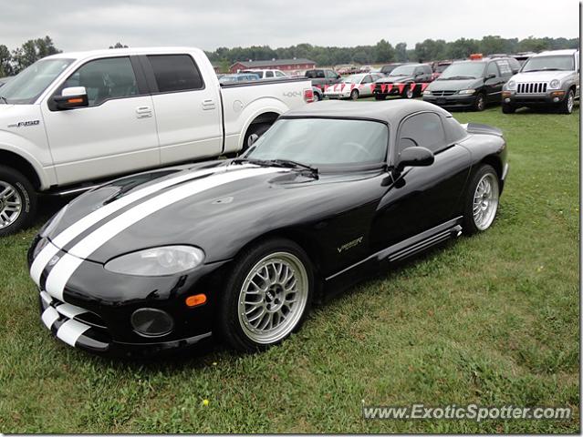 Dodge Viper spotted in Gilmore, Michigan