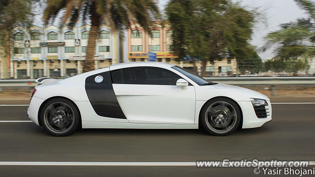 Audi R8 spotted in Abu Dhabi, United Arab Emirates